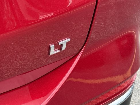 Used 2020 Chevrolet Equinox LT FWD image 8