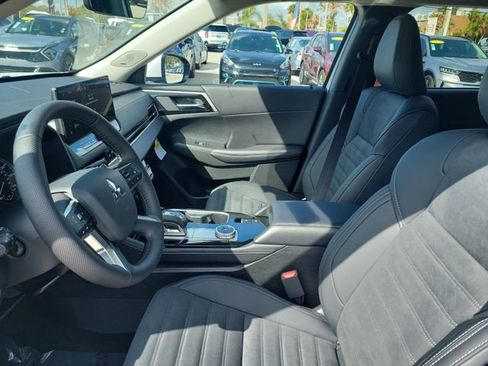 New 2026 Mitsubishi Outlander SE FWD image 19
