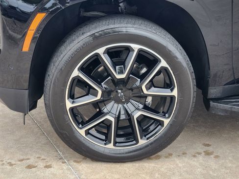 Used 2025 Chevrolet Tahoe RST w/ Comfort Package AWD/4WD image 11