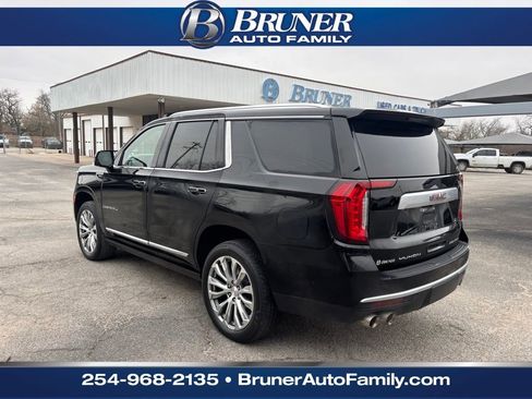 Used 2023 GMC Yukon Denali w/ Denali Reserve Package image 8