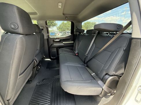Used 2025 Chevrolet Silverado 1500 LT AWD/4WD image 28