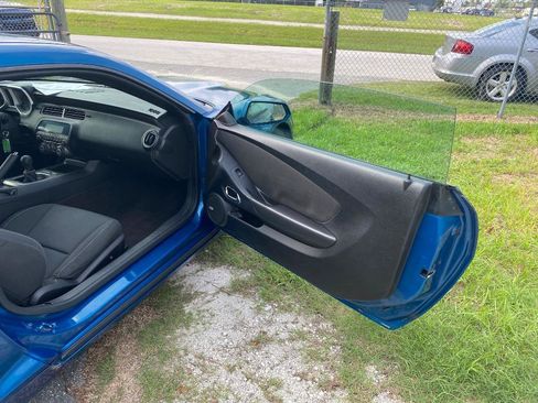 Used 2010 Chevrolet Camaro LT RWD image 21