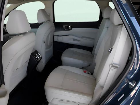 New 2025 Kia Sorento EX w/ Panoramic Sunroof Package image 25