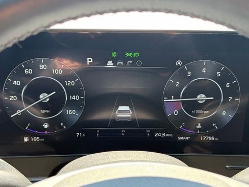 Used 2025 Kia Sportage X-Pro AWD/4WD image 19
