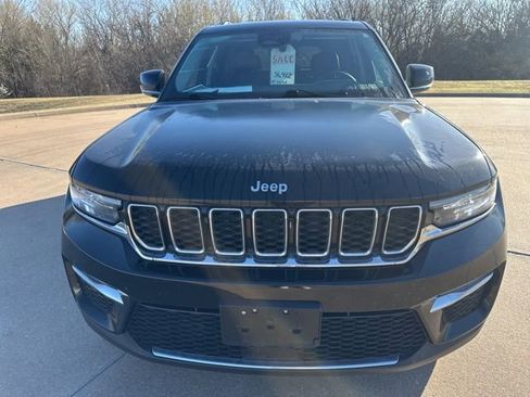 Used 2024 Jeep Grand Cherokee Limited AWD/4WD image 8