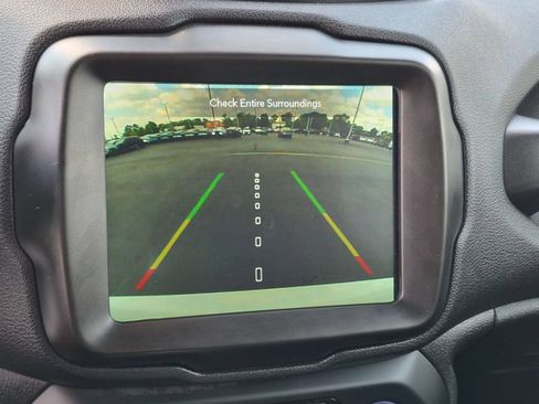 Used 2022 Jeep Renegade Latitude w/ Convenience Group AWD/4WD image 19