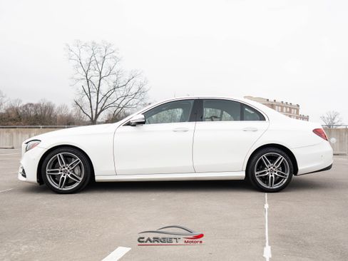 Used 2018 Mercedes-Benz E 300 4MATIC w/ Premium 1 Package image 4