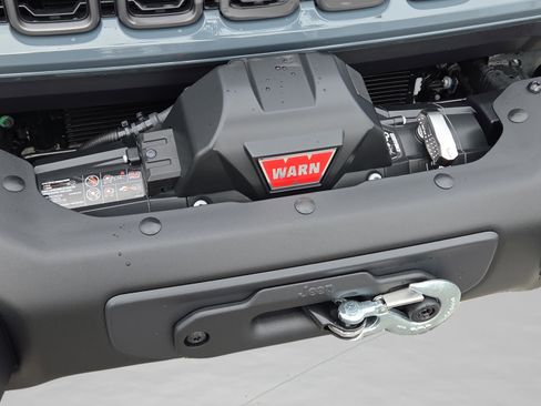 Used 2025 Jeep Wrangler Unlimited Rubicon 392 image 17