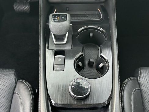 Used 2021 Nissan Rogue Platinum image 32