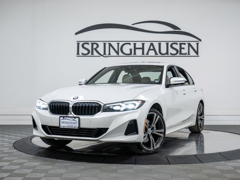 Certified 2023 BMW 330i xDrive Sedan w/ Premium Package image 26