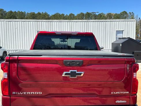 Used 2021 Chevrolet Silverado 1500 Custom image 6