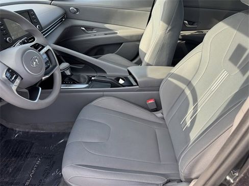 Used 2021 Hyundai Elantra SEL w/ Cargo Package image 10