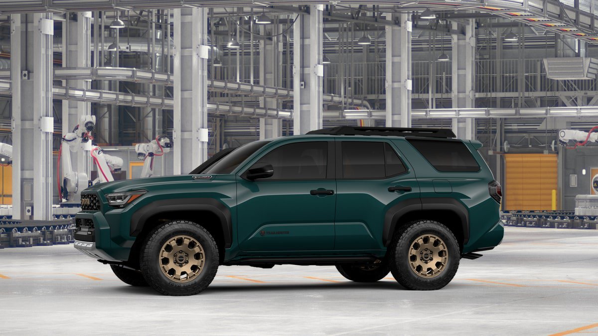 New 2026 Toyota 4Runner Trailhunter AWD/4WD image 3