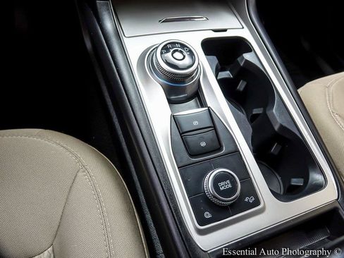 Certified 2023 Ford Explorer 4WD image 19