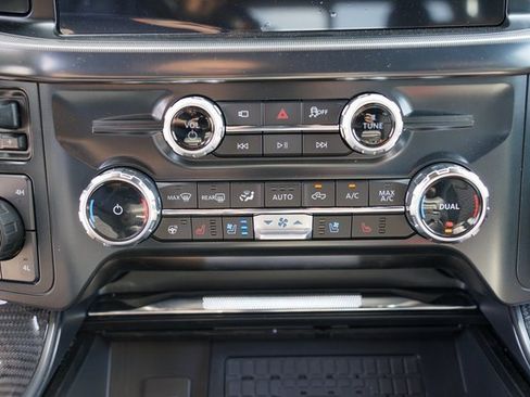 New 2025 Ford F150 Lariat w/ Equipment Group 502A High image 16