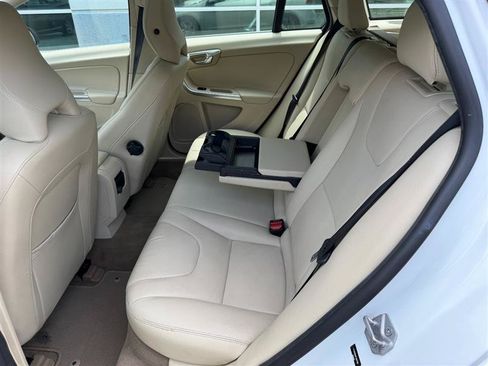 Used 2015 Volvo V60 T5 Premier FWD image 49
