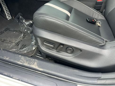 Used 2025 Toyota Camry SE image 22