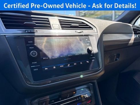 Certified 2023 Volkswagen Tiguan SE w/ Panoramic Sunroof Package AWD/4WD image 13