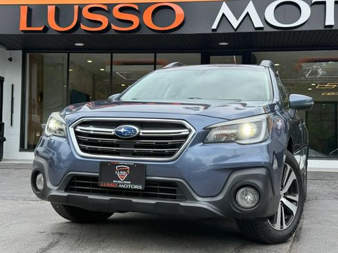 Used 2018 Subaru Outback 2.5i Limited AWD/4WD image 1