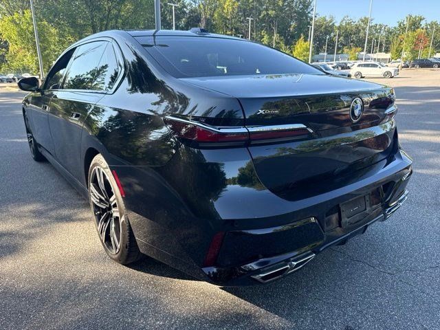 Certified 2024 BMW 760i xDrive w/ Executive Package AWD/4WD image 15