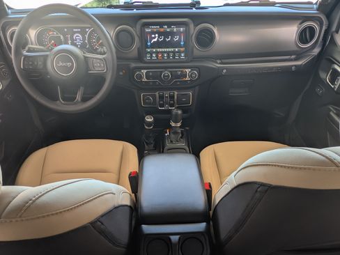 Used 2023 Jeep Wrangler Unlimited Sport AWD/4WD image 22