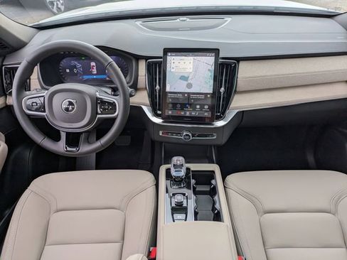 New 2026 Volvo XC90 B6 Plus w/ Protection Package Premier AWD/4WD image 17