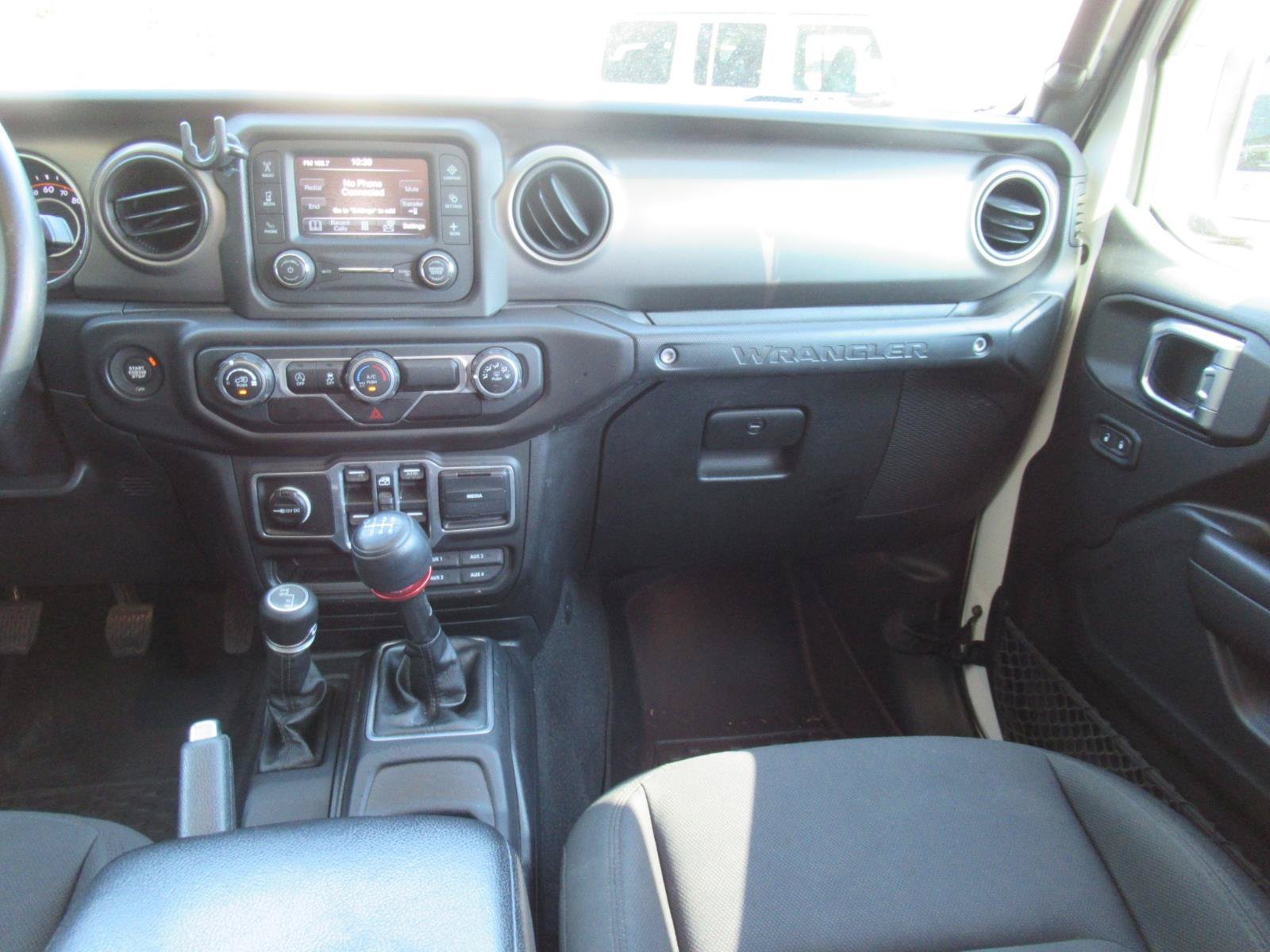 Used 2018 Jeep Wrangler Unlimited Sport S AWD/4WD image 15