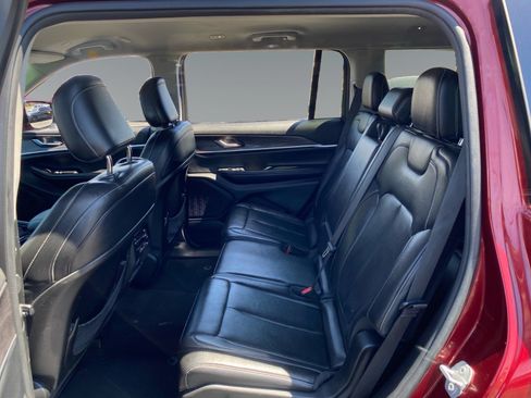 Used 2023 Jeep Grand Cherokee L Limited RWD image 13