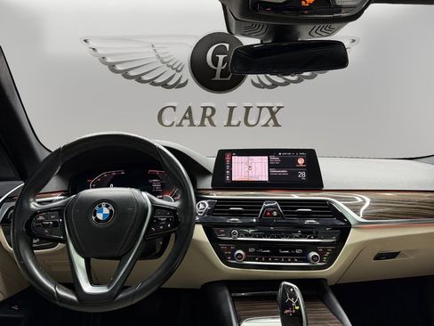 Used 2020 BMW 530i w/ Convenience Package RWD image 10