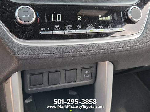 Used 2024 Toyota Corolla Cross AWD Hybrid image 19
