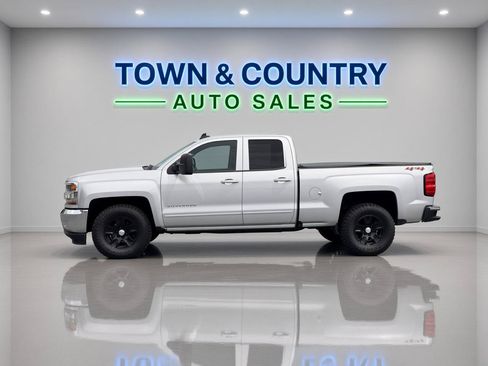 Used 2019 Chevrolet Silverado 1500 LT AWD/4WD image 2