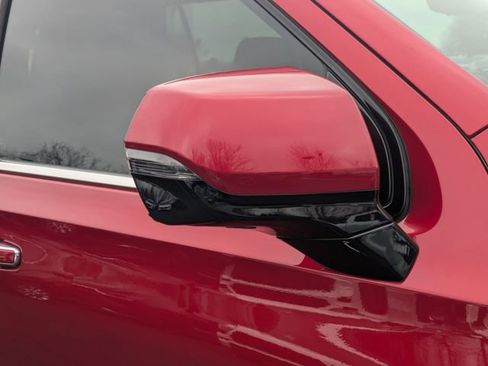 Used 2024 Chevrolet Tahoe High Country image 12