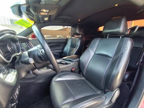 Used 2015 Dodge Challenger SXT Plus w/ Driver Convenience Group RWD image 15