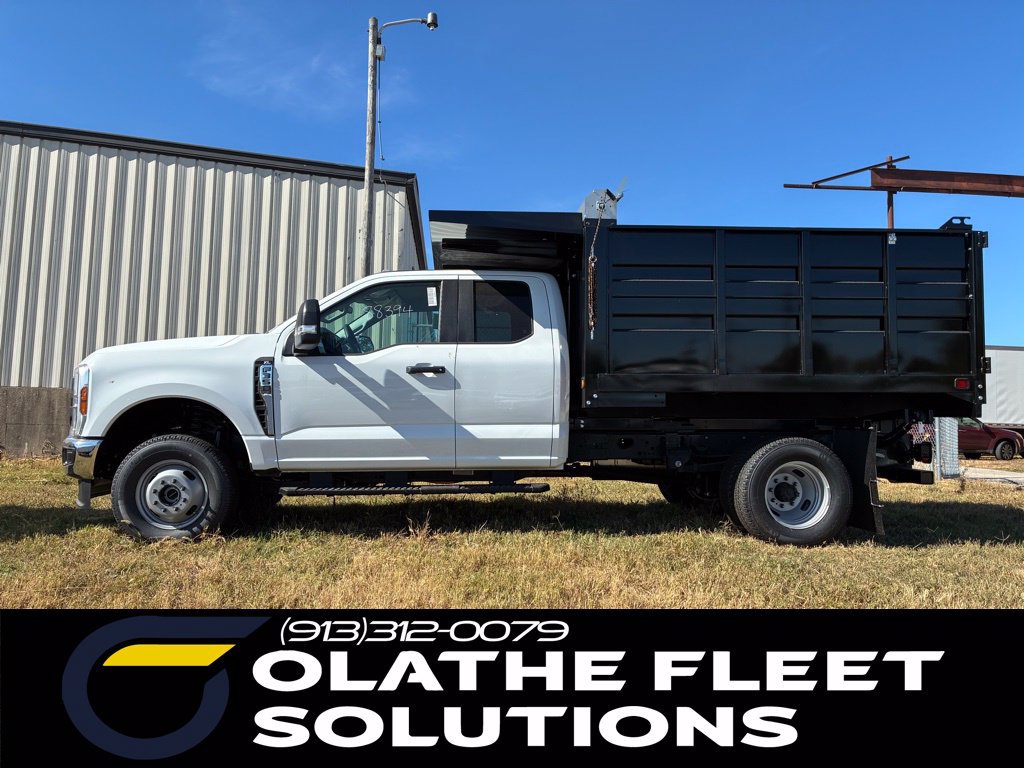New 2025 Ford F350 XL w/ XL Chrome Package AWD/4WD image 2