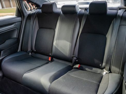 Used 2022 Honda Civic Sport image 28