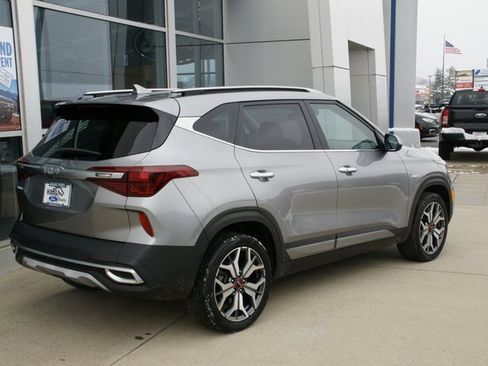 Used 2023 Kia Seltos SX w/ SX Sunroof Package image 3