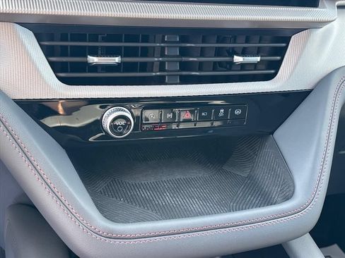 Used 2026 Ford Explorer Active AWD/4WD image 32