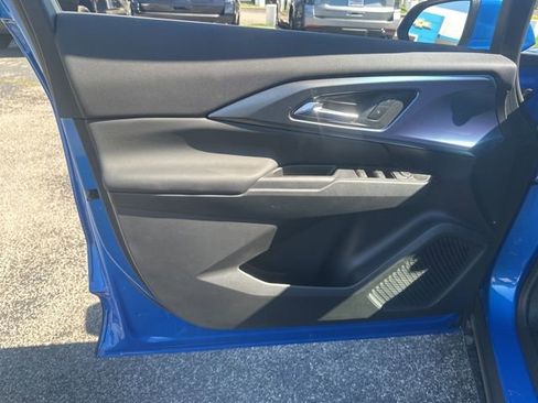 New 2026 Chevrolet Equinox EV LT image 11