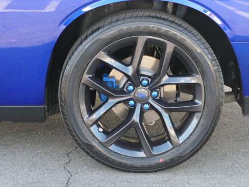 Used 2022 Dodge Challenger SXT w/ Blacktop Package image 28