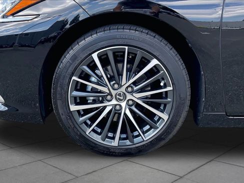 Certified 2024 Lexus ES 350 w/ Premium Package FWD image 11