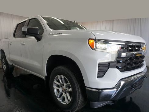 New 2026 Chevrolet Silverado 1500 LT image 2