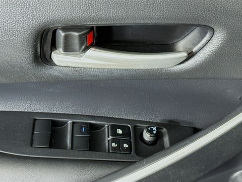 Used 2021 Toyota Corolla SE FWD image 21