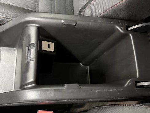 Used 2016 GMC Canyon SLE w/ All Terrain Adventure Package image 44