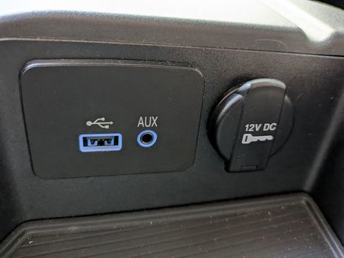 Used 2016 RAM 1500 Tradesman w/ Chrome Appearance Group image 20