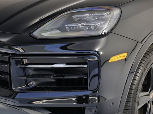 New 2026 Porsche Cayenne Coupe image 11