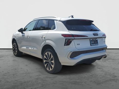 New 2026 Audi Q3 quattro 2.0T image 3