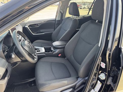 Used 2024 Toyota RAV4 LE image 24