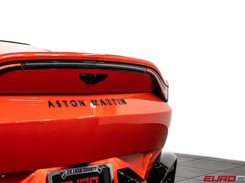 Used 2022 Aston Martin V8 Vantage Roadster image 23