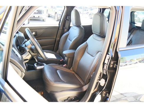 Used 2022 Jeep Renegade Limited AWD/4WD image 11