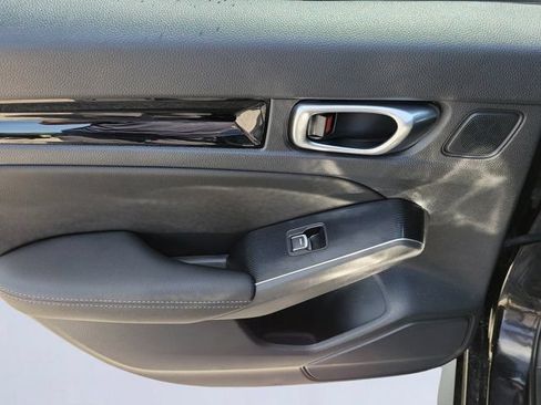 Used 2023 Honda Civic Sport Touring image 9